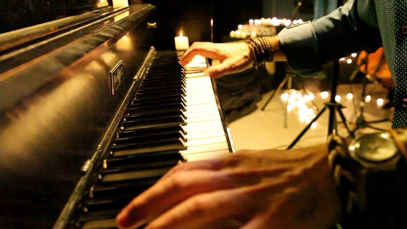 RoGo on piano